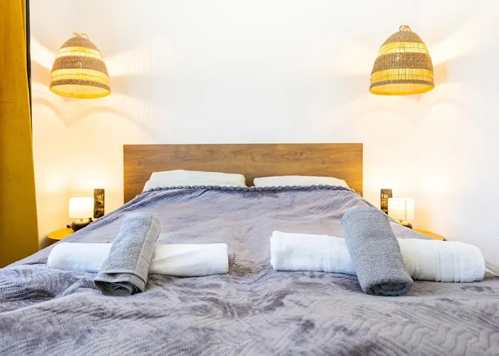 Exclusive Central Apartment Next To The Gellert Hill